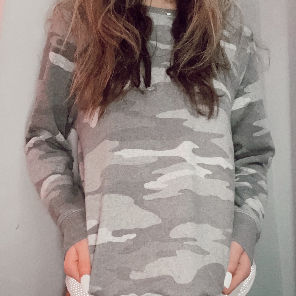 super soft and comfortable camo gray sweatshirt